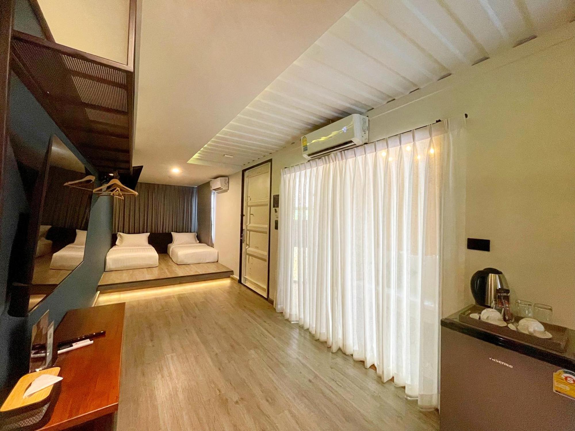 Nights In A Box Hotel Ban Muang  Стая снимка