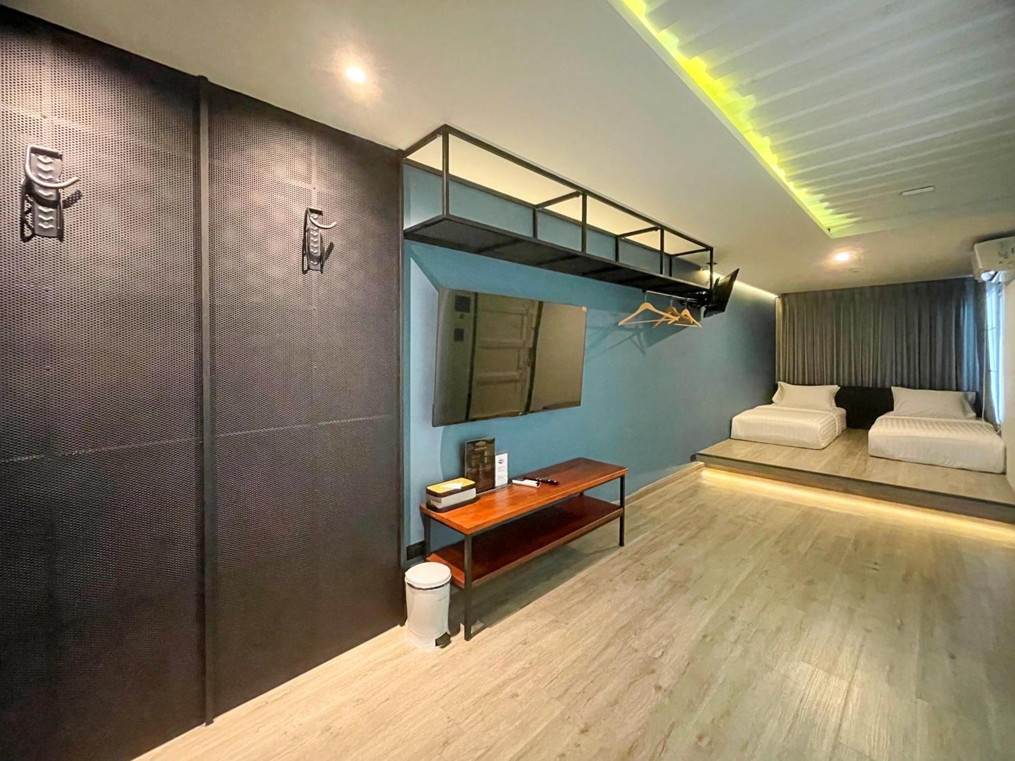 Nights In A Box Hotel Ban Muang  Стая снимка